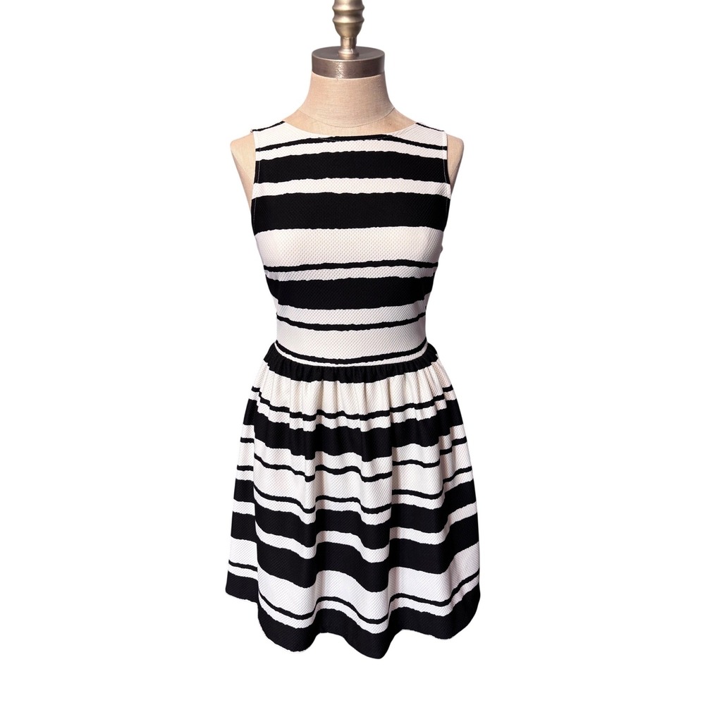 Bar III Black White Striped Fit Flare Dress Textured Knit V-Back Size Small